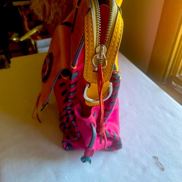 Authentic Dooney & Bourke purse. - Picture 2 of 9